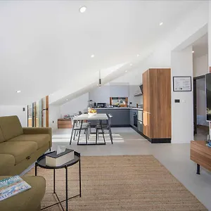 Apartment Oleander Urban Suites, High-speed Internet, At 250, Pet Friendly, Trogir