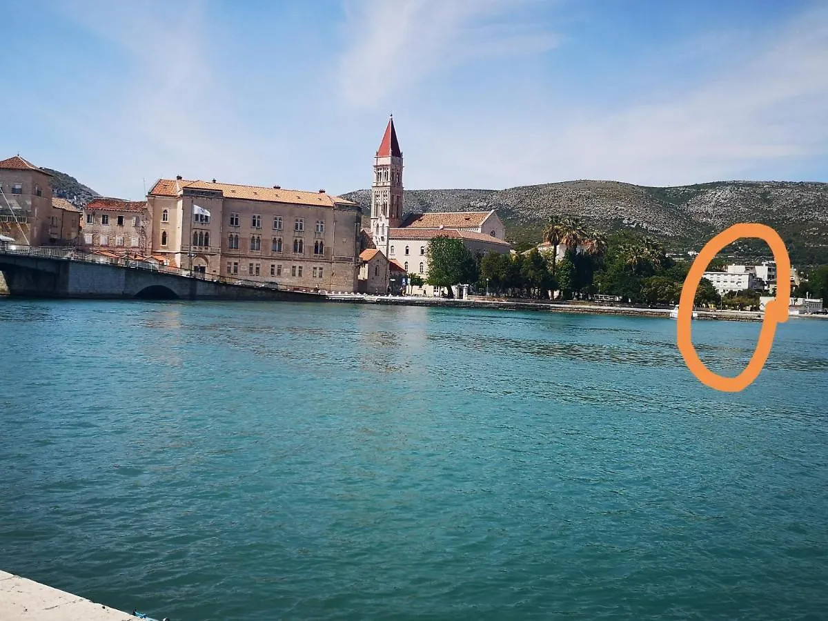 Apartman Petrovic City Center Trogir 0*,